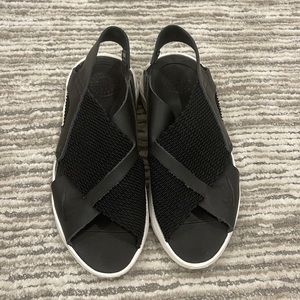 Nike Womens Air Huarache Ultra Sandal